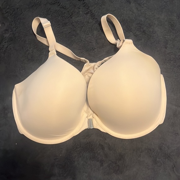 Set of three soma memorable front close racerback bras. - Picture 8 of 8